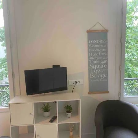 Apartment Entire - Arena La Chapelle *